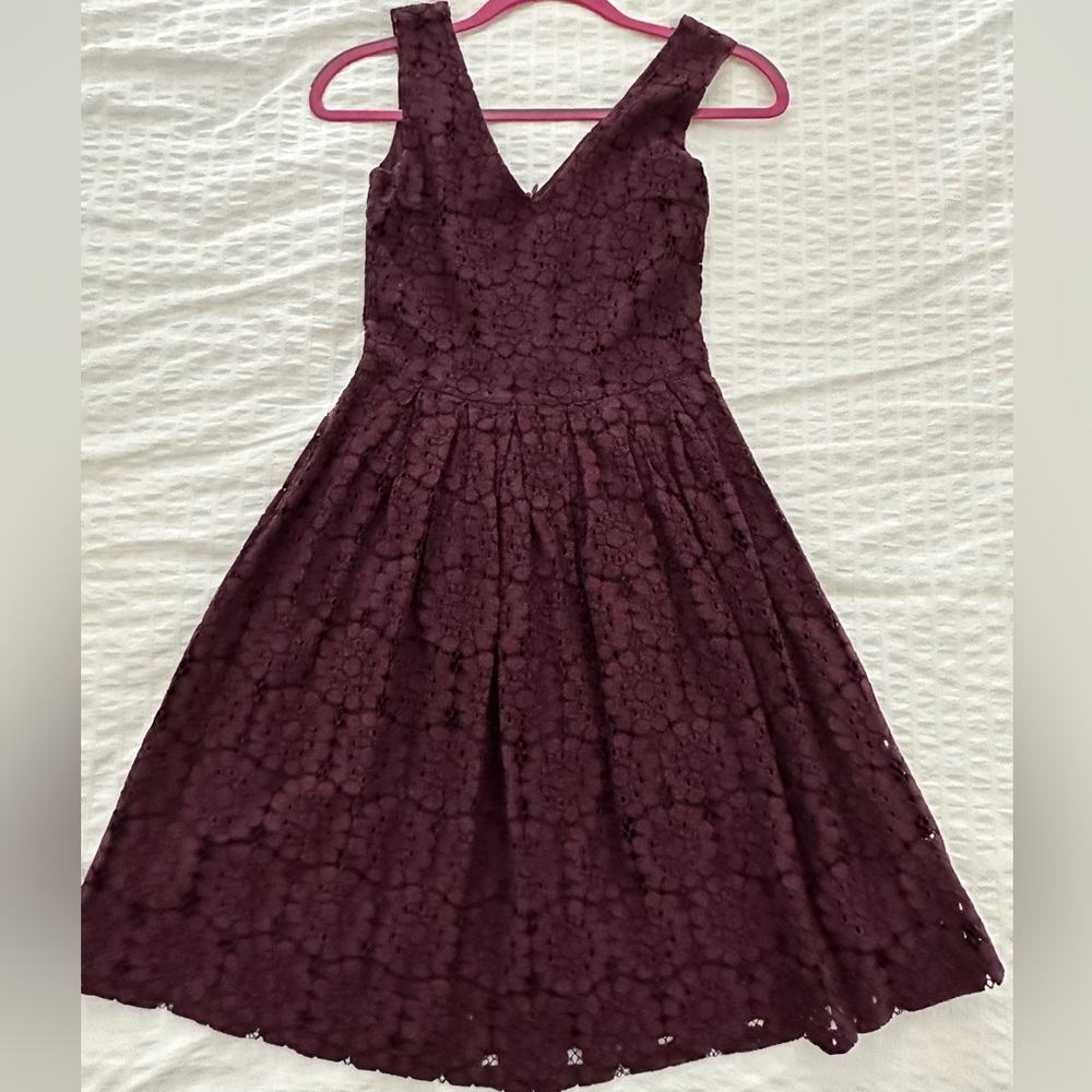 Octavia XS Plum Lace V-Neck Dress
